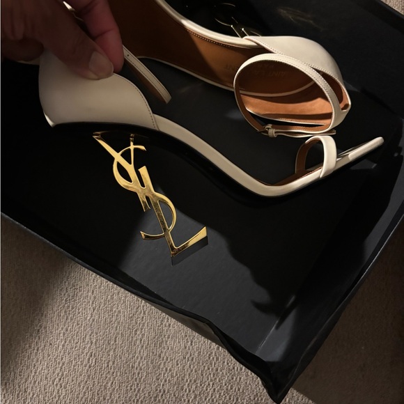 Yves Saint Laurent Cream Heels with Gold Logo - Picture 1 of 3